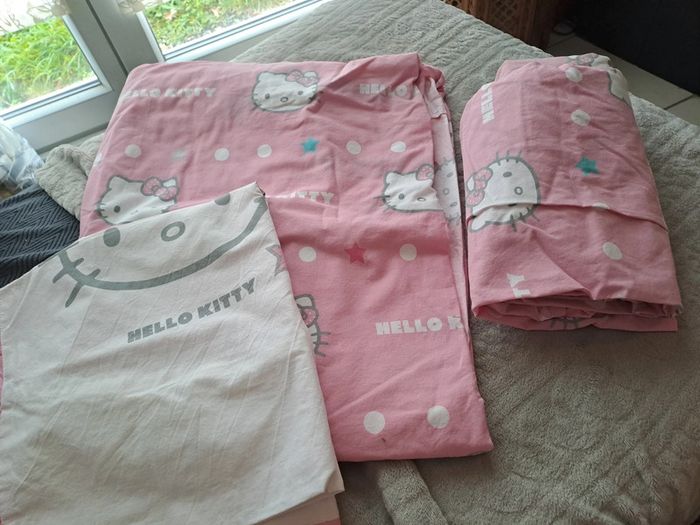 Parure lit hello kitty - photo numéro 2
