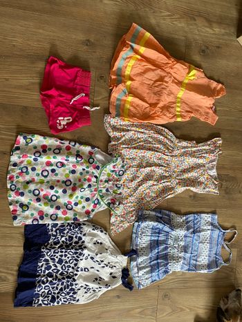 Lot 6 vêtements fille taille 5 ans été