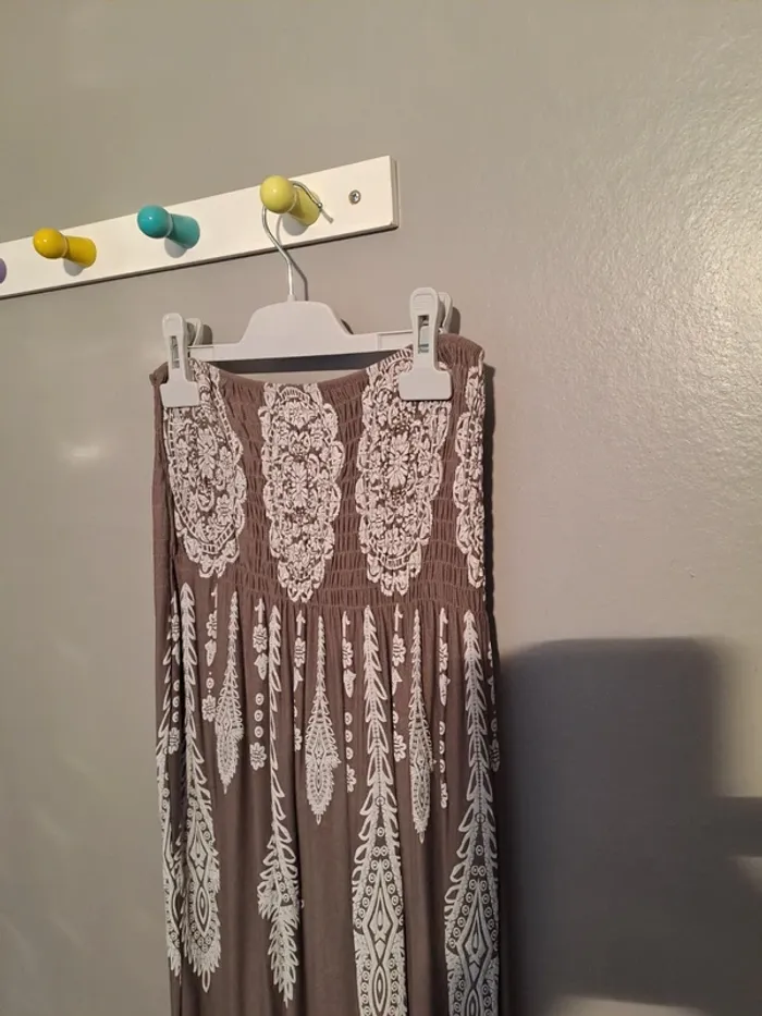 Robe bustier marron et blanche à motifs - sans marque - Taille estimée 38 - Très bon état. - photo numéro 8