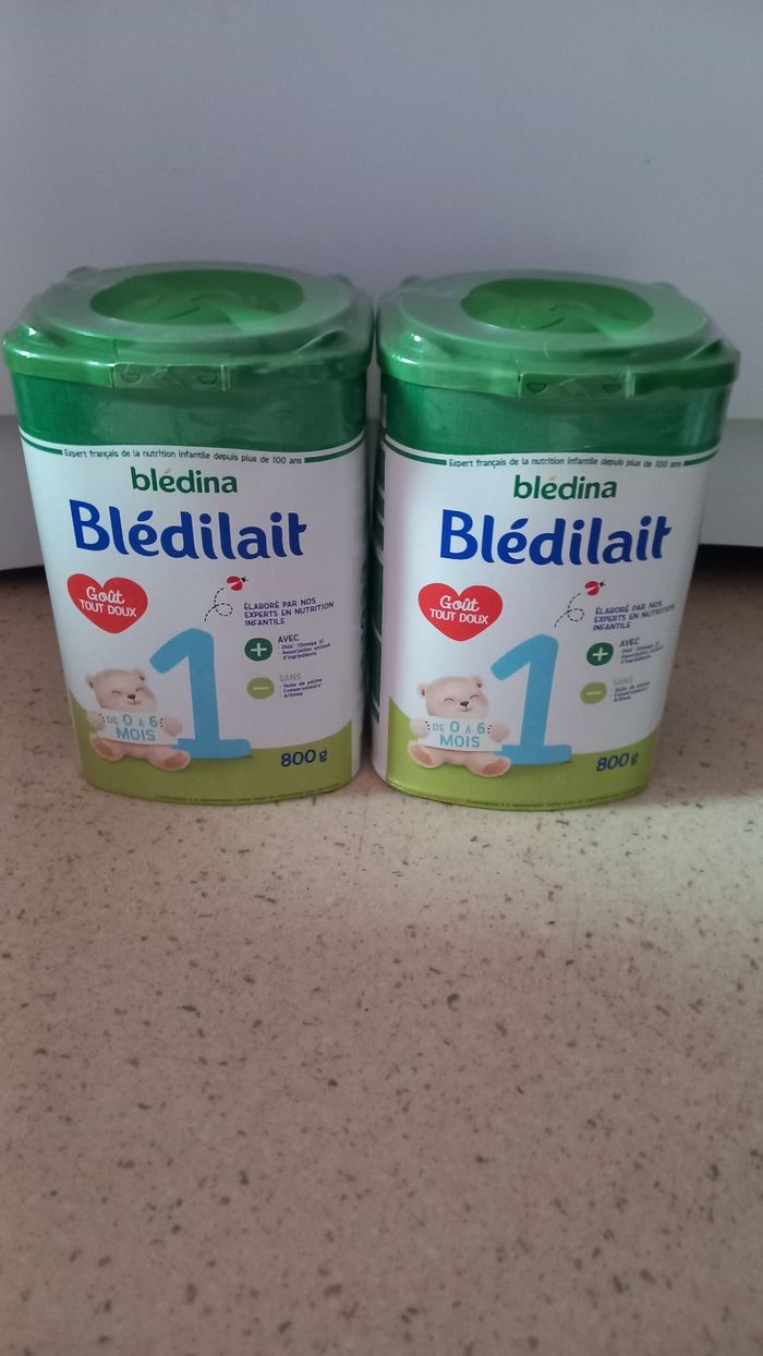 Lait 1er âge neuf  prix négociable