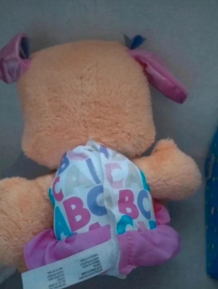 Peluche interactive bébé - photo numéro 4