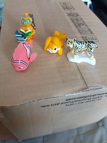 Figurines de collection x4