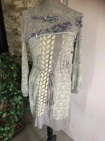 Robe grise originale