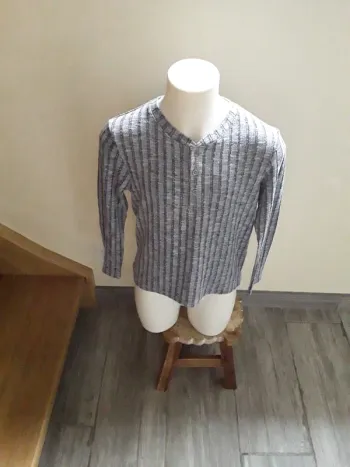 Pull léger 6 ans  (116 cm)