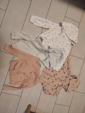 3 sweats et un gilet 