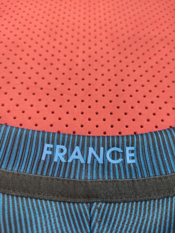 Maillot de foot Griezmann France, Nike Authentique Officiel taille enfant 13/15 ans, proche du Neuf - photo numéro 17