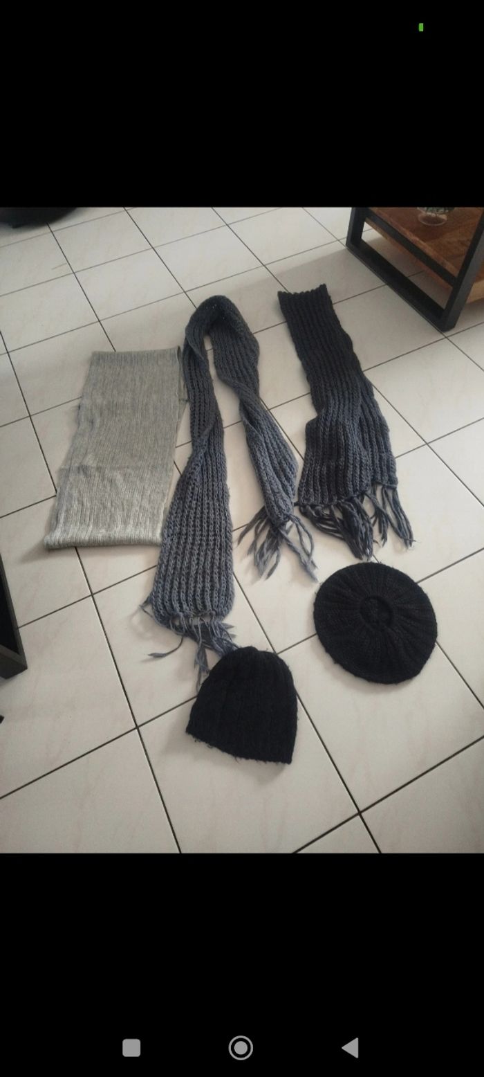 Écharpe et bonnet