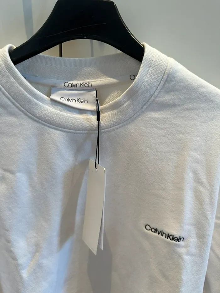Sweat blanc Calvin Klein - photo numéro 2