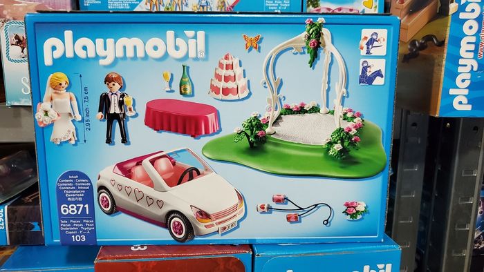 Playmobil 6871 - Couple de mariés avec voiture. - photo numéro 2