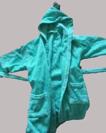 🛁 Peignoir Garçon 4 ans – Menthe – Très Bon État – Brodé “Maxime”