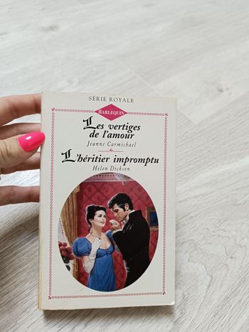 Livre Harlequin série Royale