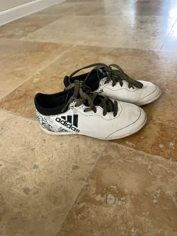 Chaussure de futsal Adidas