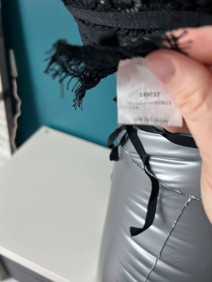 Brassière noire avec dentelle - taille M\L - photo numéro 5