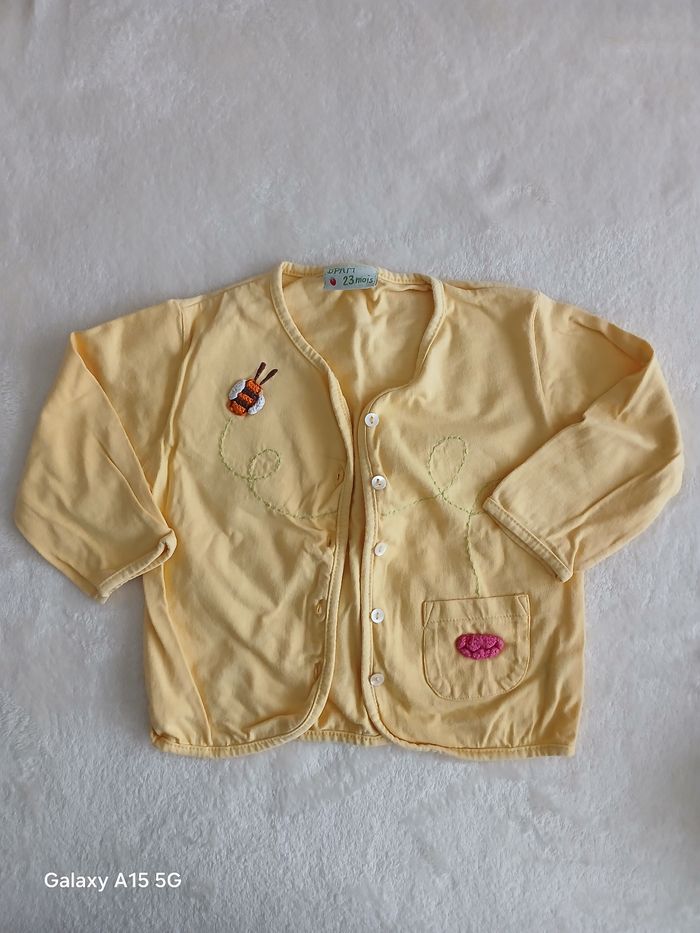 Lot de gilet tres bon état 24 mois fille - photo numéro 2