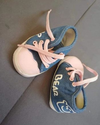 Chaussure fille 3/6 mois neuve