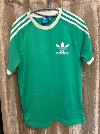 T-shirt Adidas – comme neuf