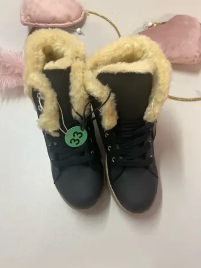Bottines fille - fourrée - neuf - Defacto - Taille 33 - photo numéro 4