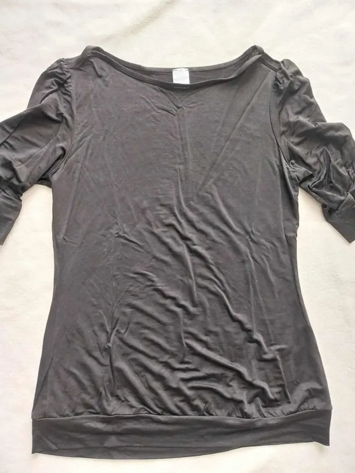 Haut noir manche 3/4 T2 - photo numéro 2