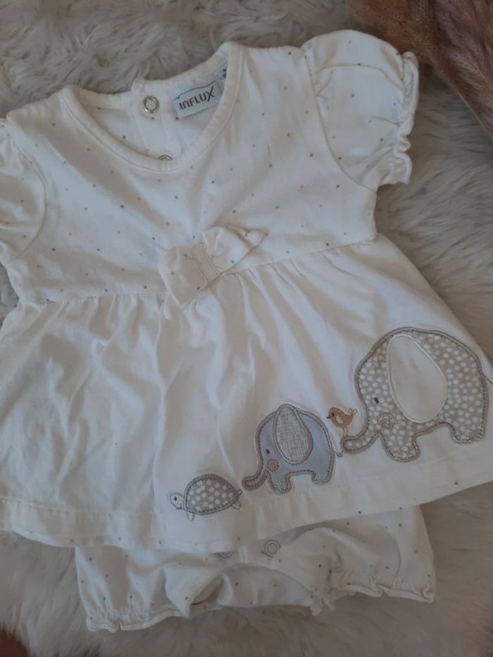 Robe barboteuse intégrée 6 mois - photo numéro 2