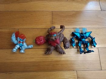 3 figurines monstres robots McDonald's articulés 2013