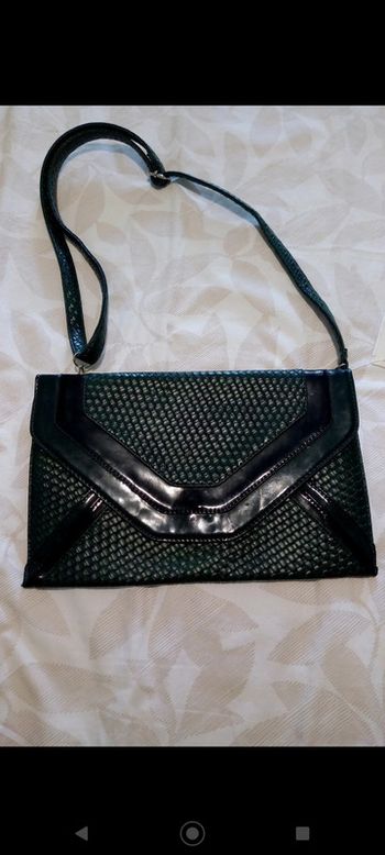 Sac grande pochette verte effet tressé