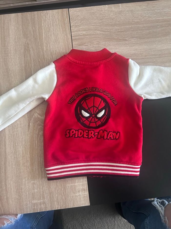 Je vends ce lot de vêtements pour garçon de 18 mois. - photo numéro 3