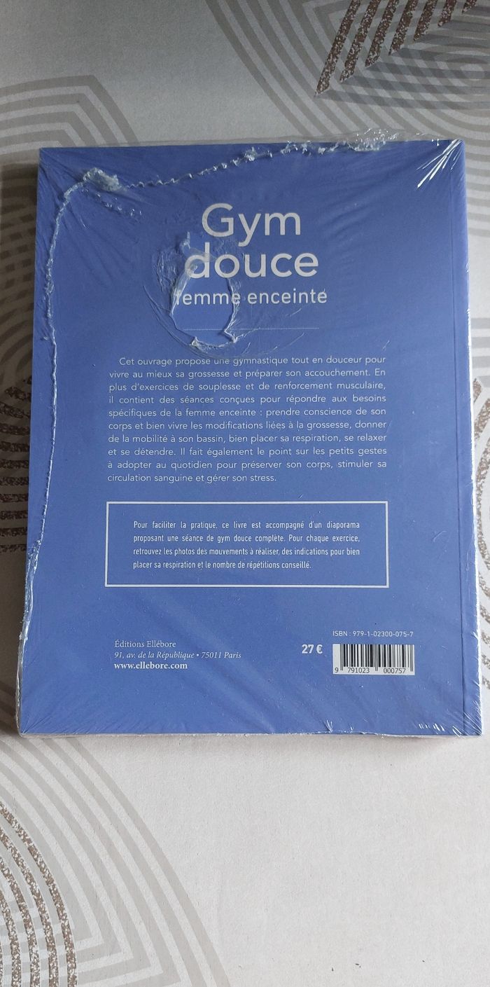 Gym douce femme enceinte - photo numéro 2