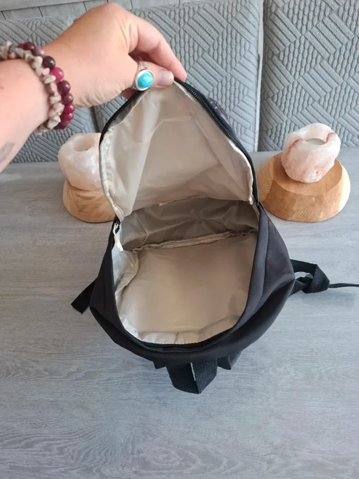 Sac à dos noir Stitch – Neuf sans étiquette – Idéal pour fans de Disney - photo numéro 5