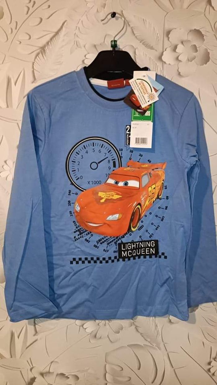 Tee-shirt cars
