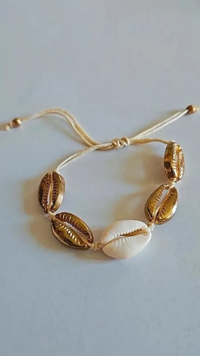 Bracelet cauri doré réglable boho - photo numéro 2