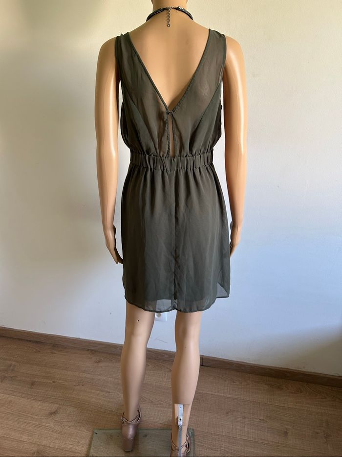 Robe verte kaki sans manches Naf Naf taille 36 excellent état - photo numéro 6