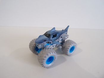 Monster trucks - Monster Jam - Mégalodon  (J14)