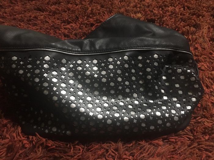 Sac à main noir et argenté