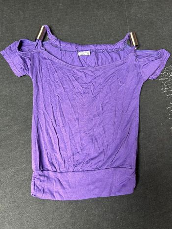 Tee shirt épaule ouvertes