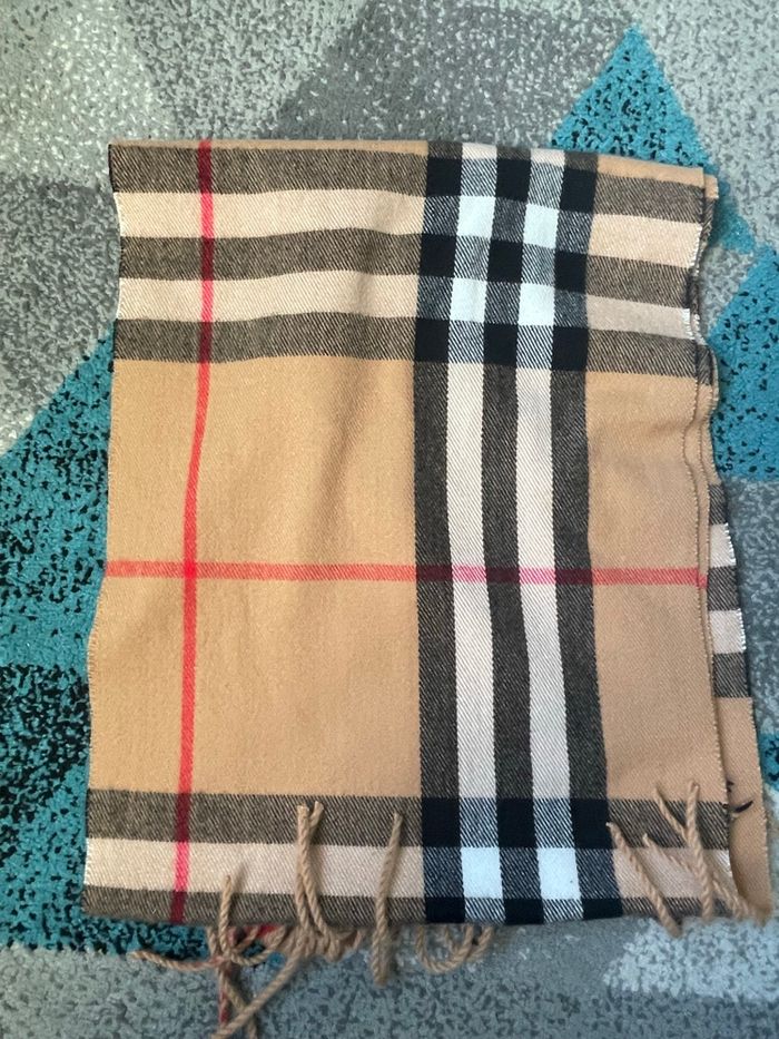 Écharpe Burberry - photo numéro 4