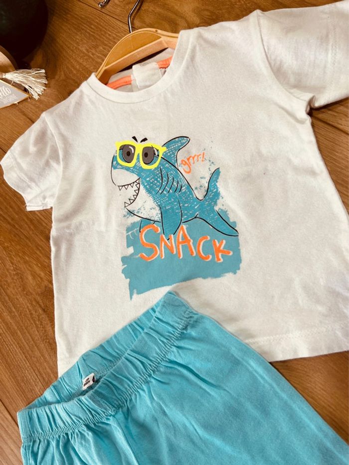 Taille 9 mois ensemble d’été 2 pièces garçon blanc et turquoise * requin * 💙 - photo numéro 2