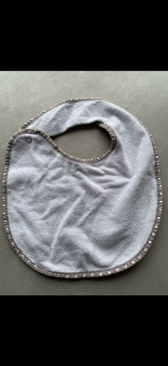 Bavoir - photo numéro 2
