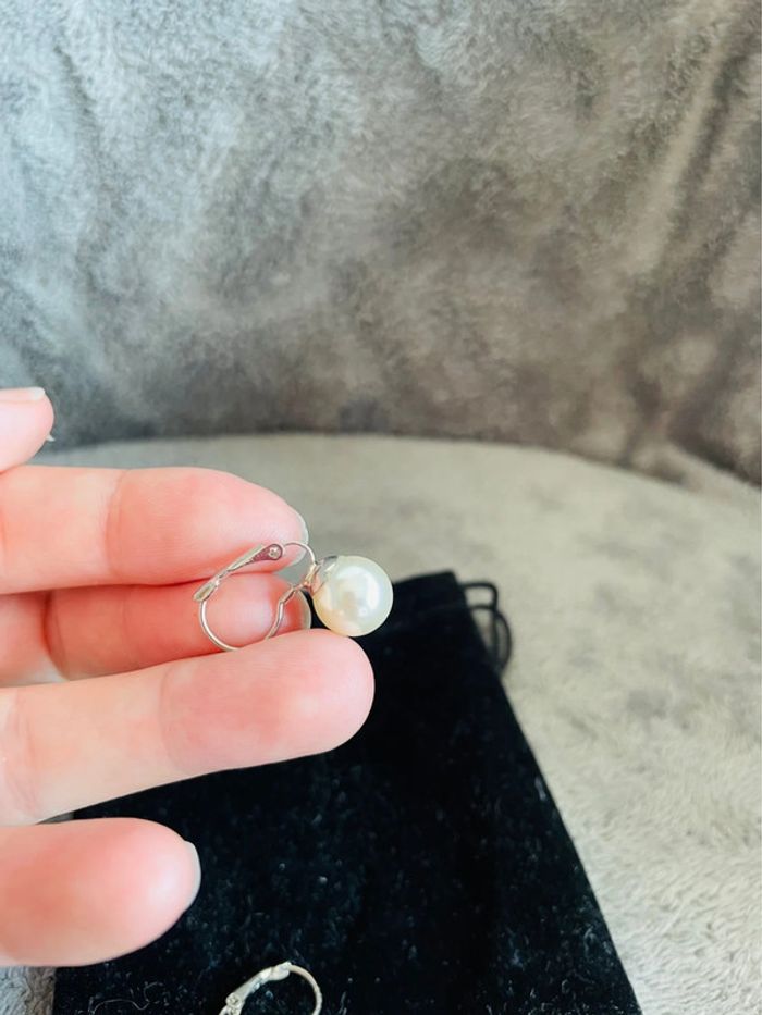 Boucles d’oreilles perles blanches - photo numéro 2