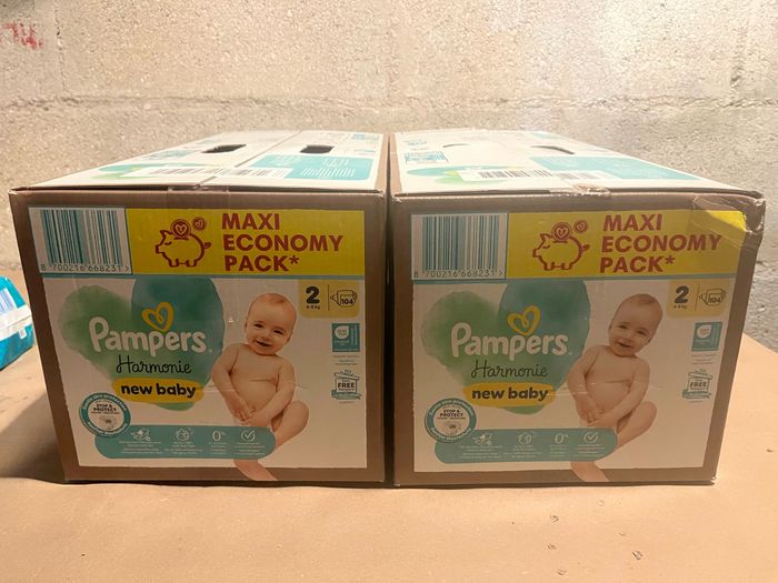 Couches Pampers T2
