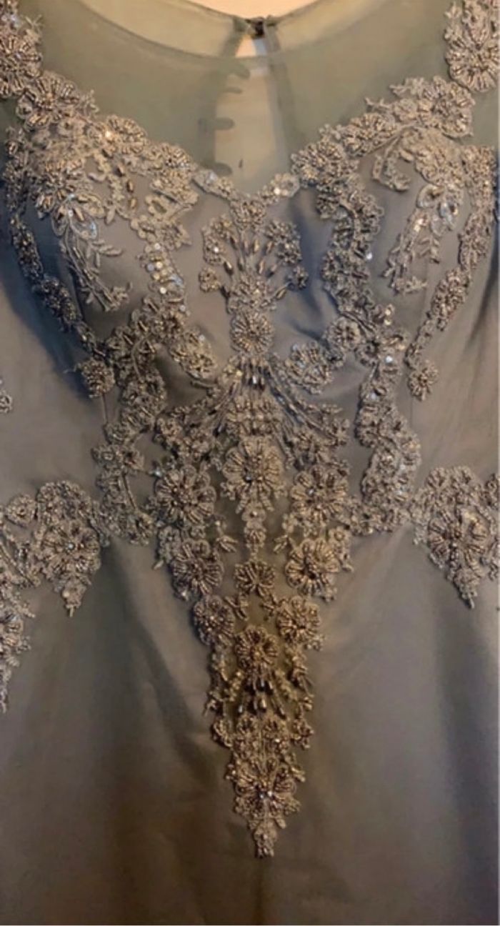 Robe de soirée - photo numéro 3