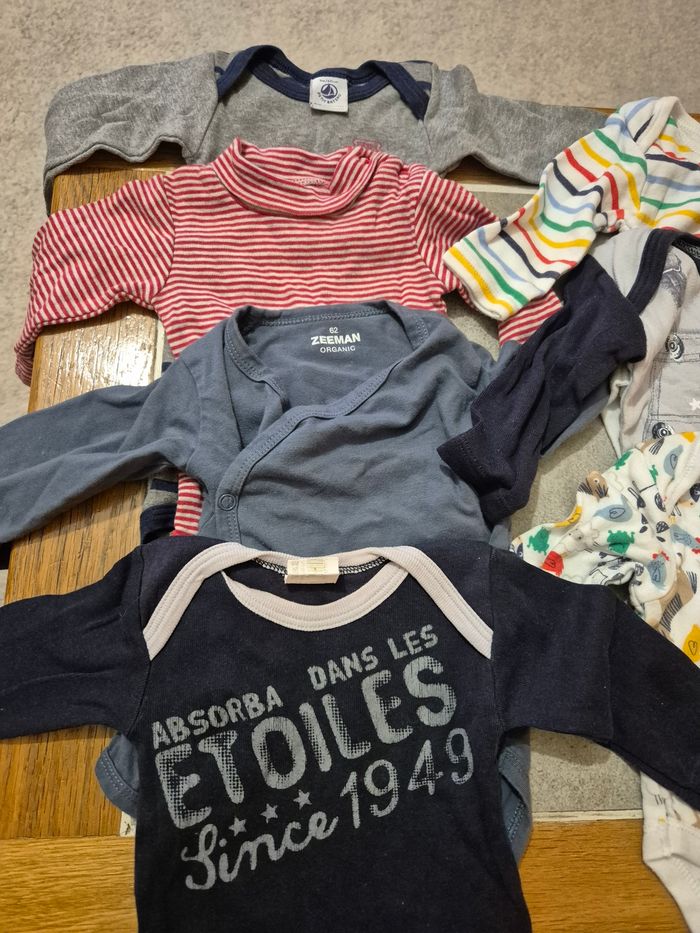Lot de 10 bodies bébé taille 3 mois - photo numéro 2