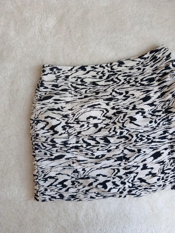 Petits jupe froncée noir et blanc H&M 38 mini - photo numéro 5