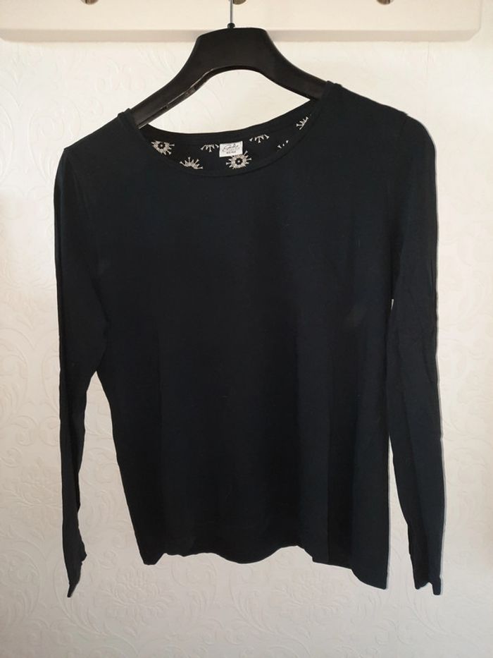 Ensemble pyjama noir avec motif