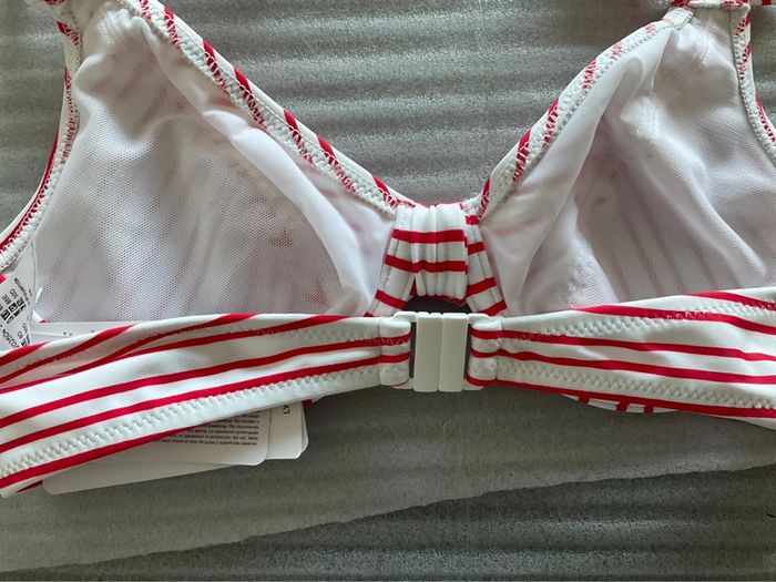 Haut maillot rouge et blanc Freya neuf - photo numéro 6