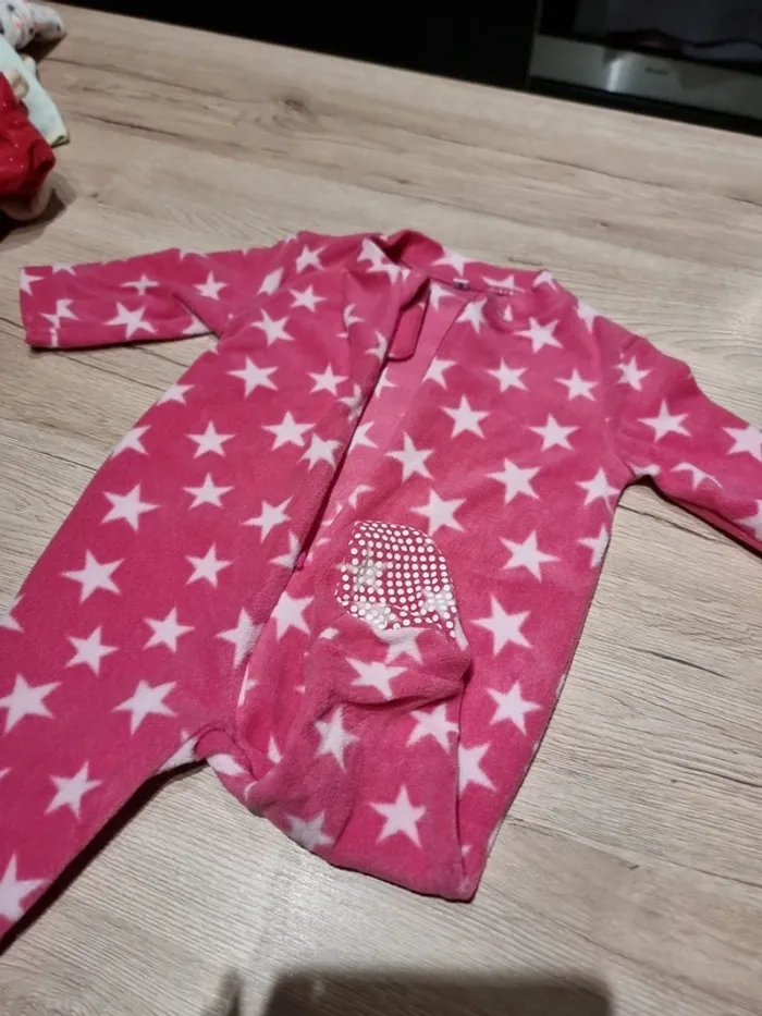 Sur-pyjama 3 mois - photo numéro 3