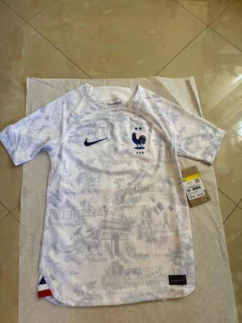 Maillot de foot Nike équipe de France collector taille 7/8 ans authentique neuf