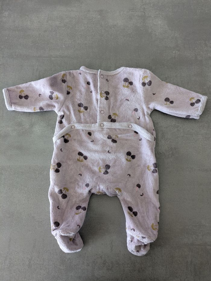 Pyjama 1 mois - photo numéro 3