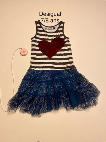 Robe bleu blanc Coeur sequins Desigual 8 ans