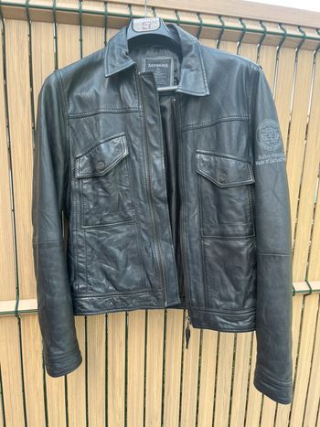 Veste noire en cuir