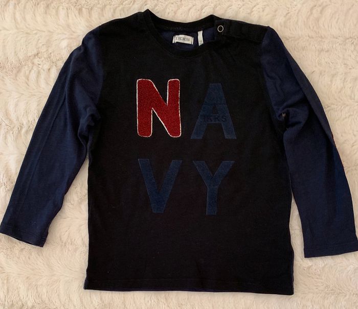 Tee shirt taille 4 ans ikks bon état